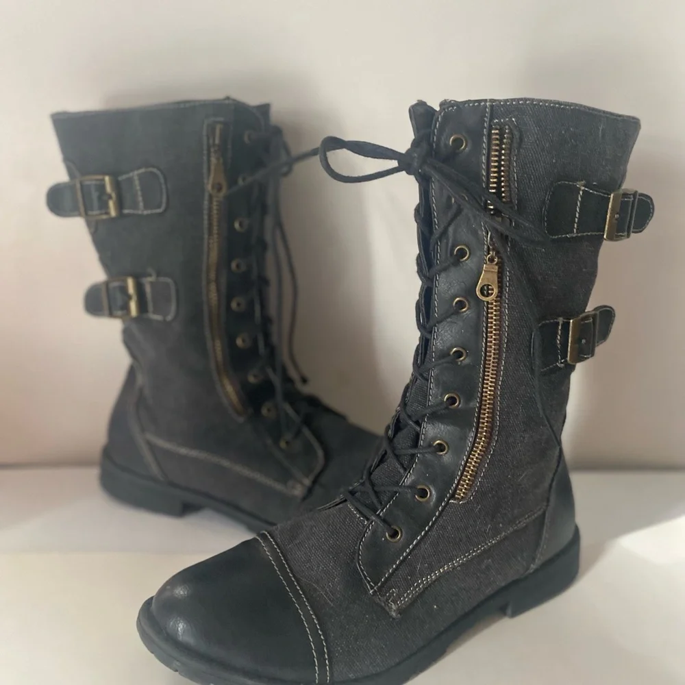 Boots - Picture 13 of 15